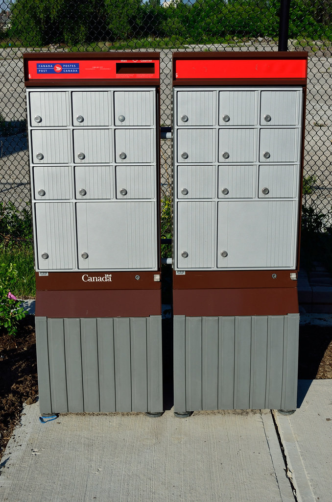 canada-mailbox.jpg